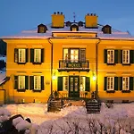 Solitude Hotel 4*